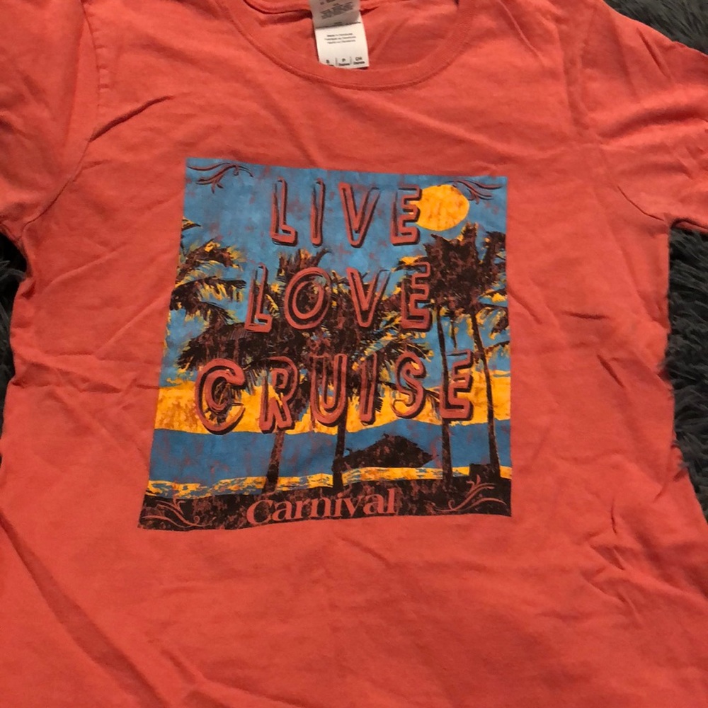 Salmon colored t shirt